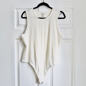 💜 American Eagle Outfitters Cream Ribbed Sleeveless Bodysuit